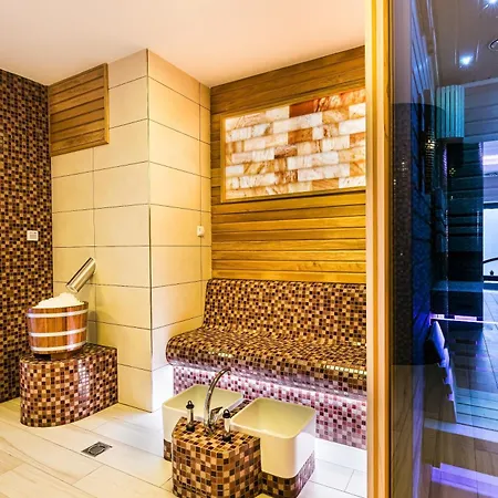 Savannah Hotel 4*