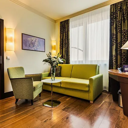 Hotel Savannah 4*