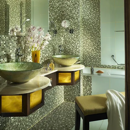 Savannah Hotel 4*