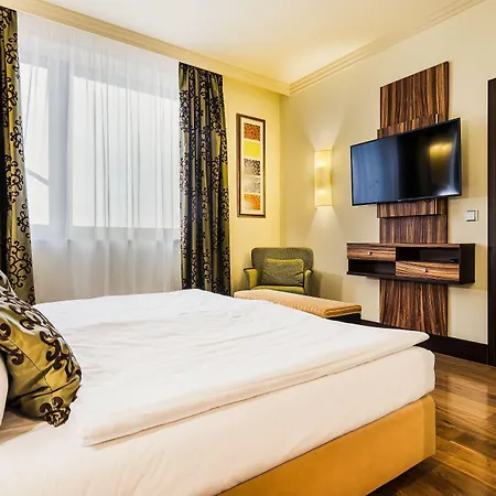 Savannah 4* Znojmo