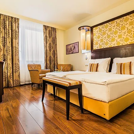 Savannah 4* Znojmo