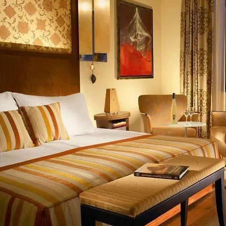 Hotel Savannah Chvalovice (South Moravian)