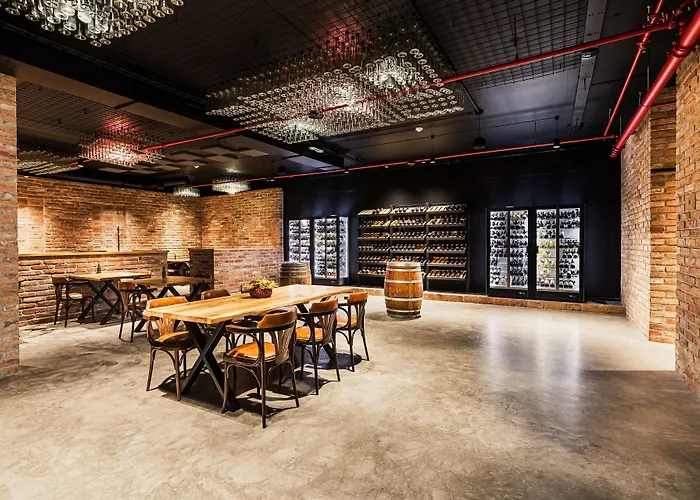 萨凡纳酒店 兹诺伊莫